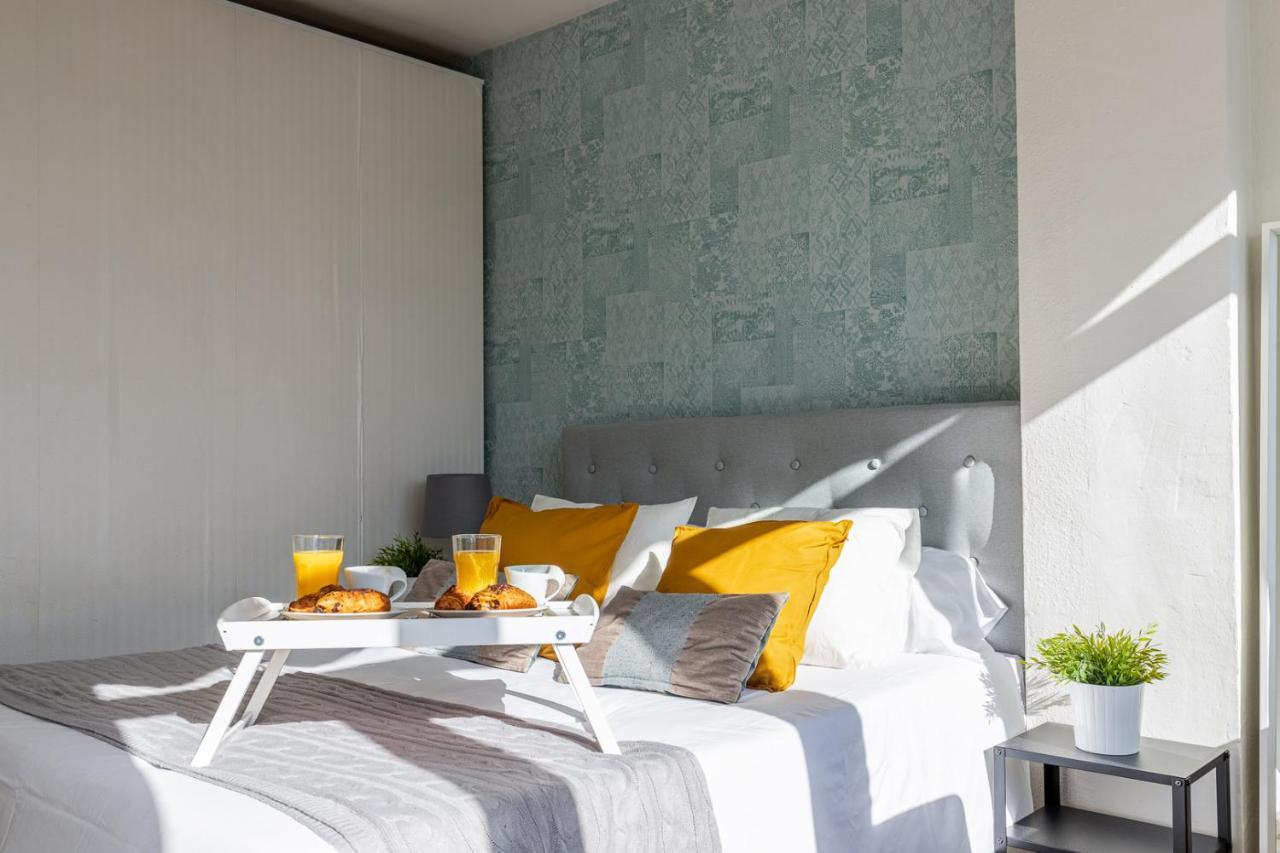 Living4Malaga Beach Apartment Bagian luar foto