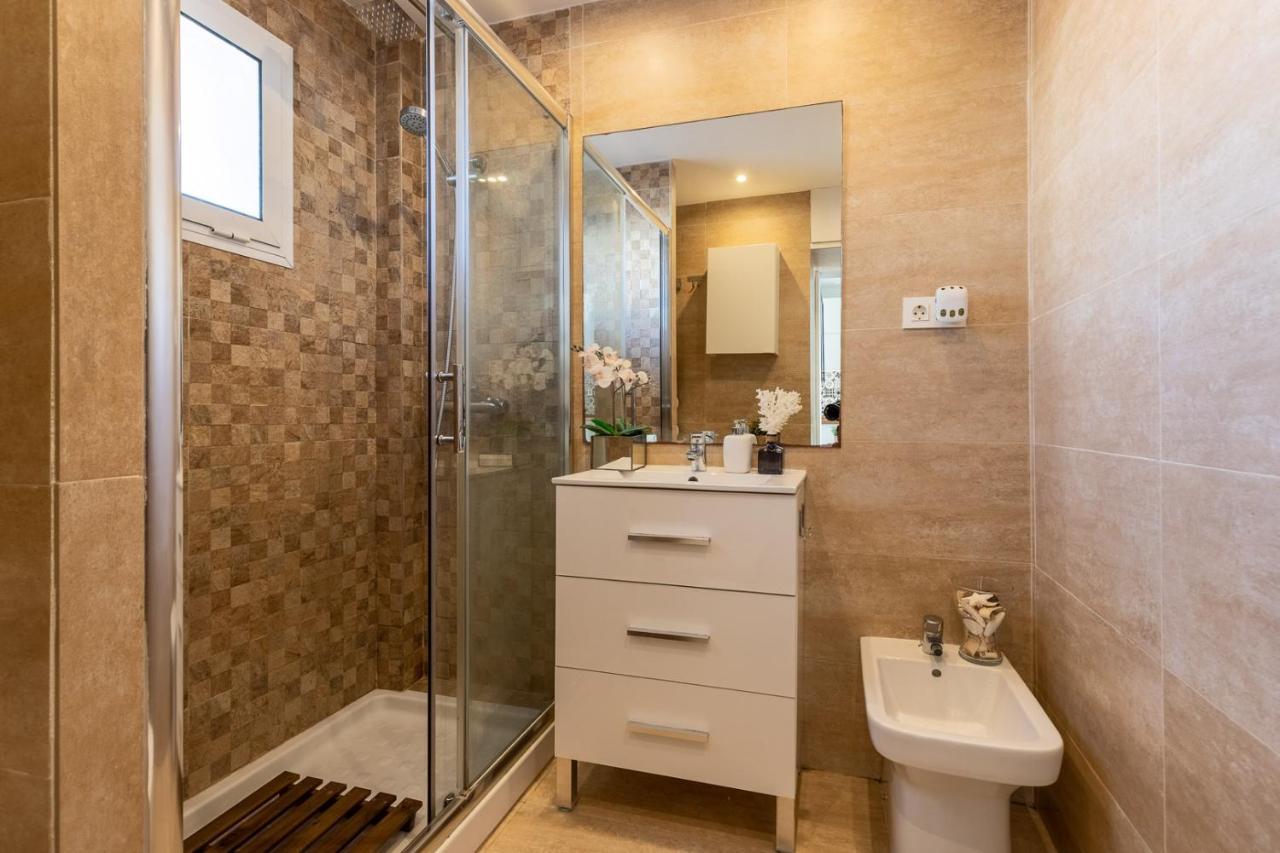 Living4Malaga Beach Apartment Bagian luar foto